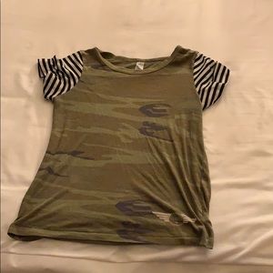 SMALL camo and striped t-shirt
